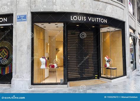 Louis Vuitton stores in spain